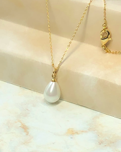 Pearl Teardrop Necklace