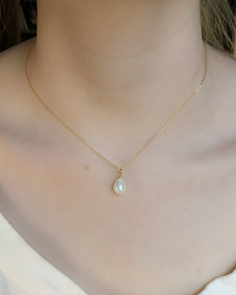 Pearl Teardrop Necklace