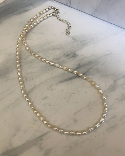 Dainty Pearl Beaded Necklace