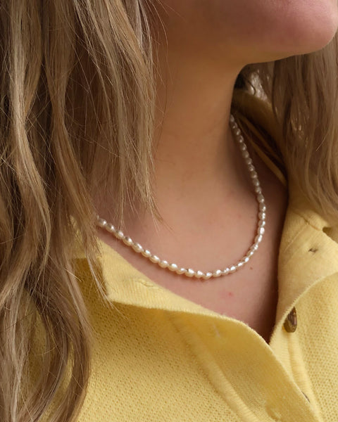 Dainty Pearl Beaded Necklace