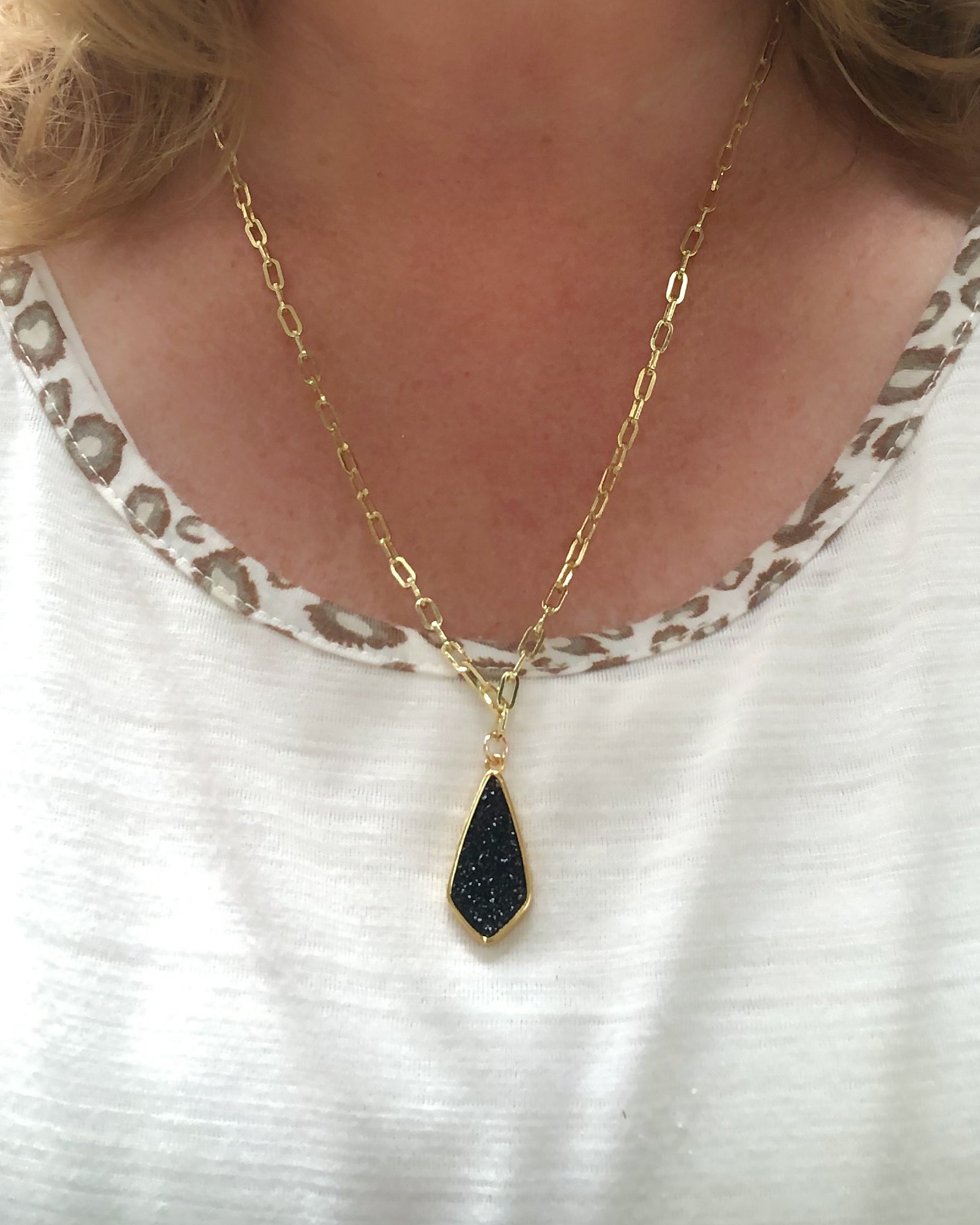 Druzy Pendant Necklace in Black